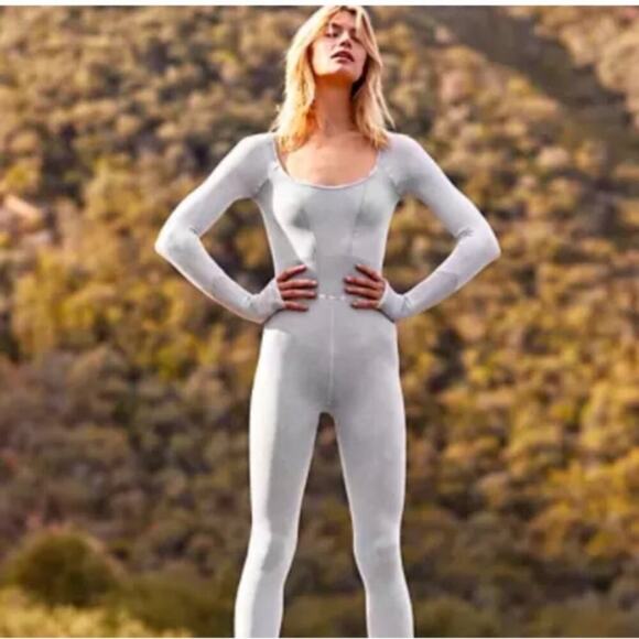 Free People Good Karma Long-Sleeve 7/8 Jumpsuit in Ice Grey Size XS/S - Picture 7 of 10